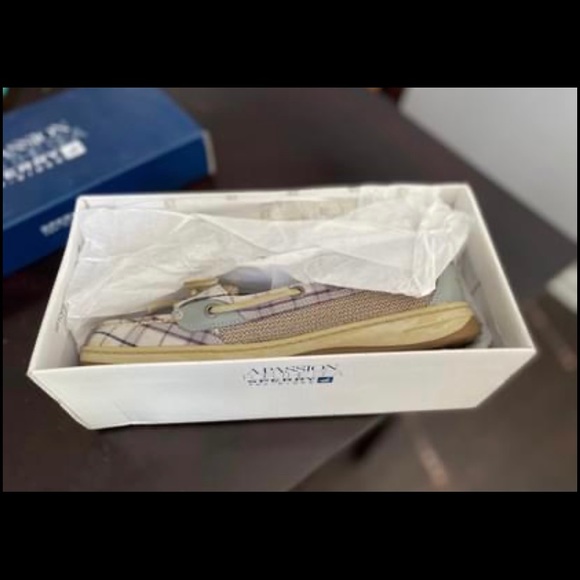 Brand new in box. Sperry Angelfish “Grey Plaid” - Picture 7 of 9